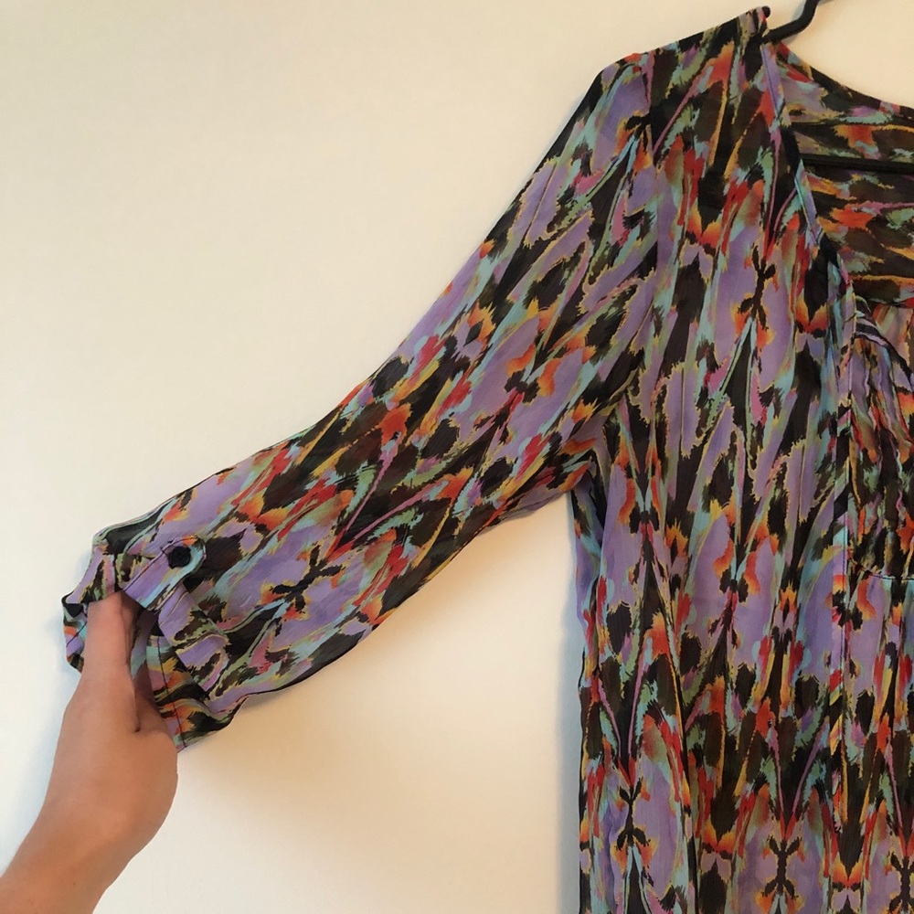 Colorful Express Blouse - Picture 3 of 4